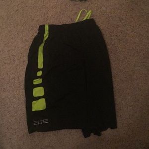 Kids Nike Elite Shorts Green and Black